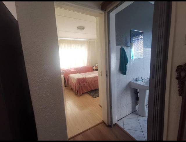 2 BEDROOM TOWNHOUSE FOR SALE IN PARKDENE